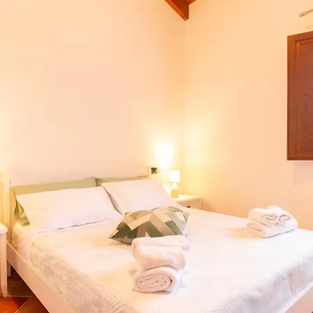 Casa de hóspedes Domo Mea Rooms 3*