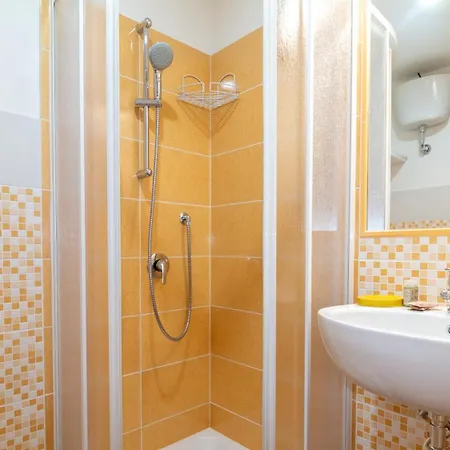 Domo Mea Rooms Casa de hóspedes